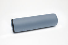 Funda de cojín gris piedra con inserto