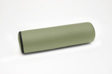 Funda de cojín verde salvia con inserto