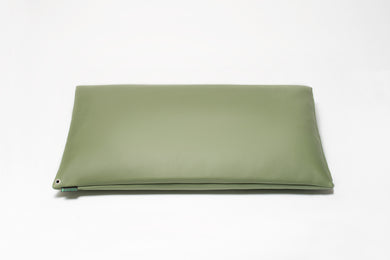 セージグリーンの枕カバー