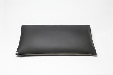 Funda de almohada clásica en dos tonos negro/gris piedra